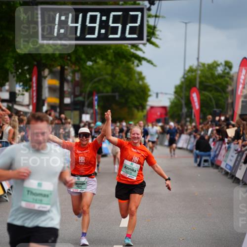 20.09.2026 - PSD Bank Halbmarathon LAZAROV Photography http://msf.ph/oto/10511617 20.09.2026 11:49:51 Ziel 1416, 3614, 4278, 4279, 4612 meine-sportfotos.de