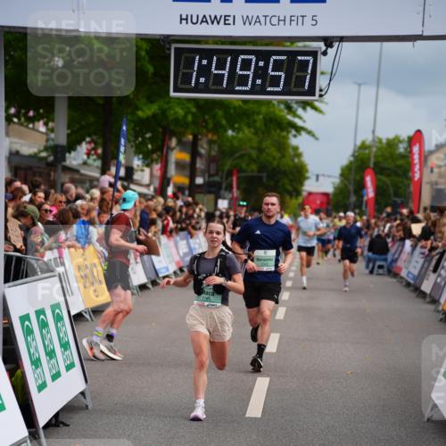 20.09.2026 - PSD Bank Halbmarathon LAZAROV Photography http://msf.ph/oto/10511702 20.09.2026 11:49:57 Ziel 1416, 2765, 2962, 4278, 4279 meine-sportfotos.de