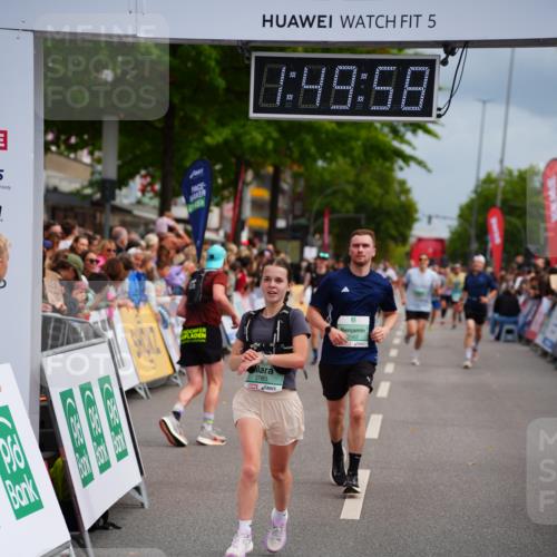 20.09.2026 - PSD Bank Halbmarathon LAZAROV Photography http://msf.ph/oto/10511734 20.09.2026 11:49:57 Ziel 1416, 2765, 2962, 4278, 4279 meine-sportfotos.de