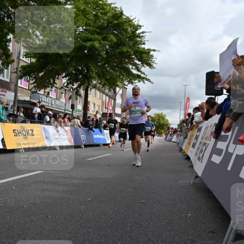 20.09.2026 - PSD Bank Halbmarathon J. Mangold http://msf.ph/oto/10511744 20.09.2026 11:38:15 Ziel 1036, 1915, 2673, 2691, 3464, 3990, 4344, 4767 meine-sportfotos.de