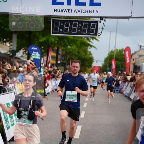 20.09.2026 - PSD Bank Halbmarathon LAZAROV Photography http://msf.ph/oto/10511753 20.09.2026 11:49:58 Ziel 1416, 2765, 2962, 4278, 4279 meine-sportfotos.de