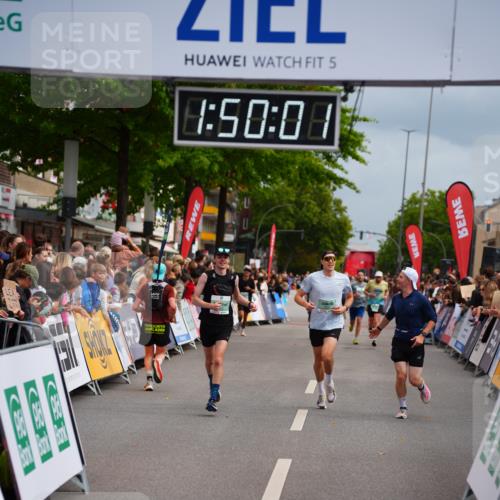 20.09.2026 - PSD Bank Halbmarathon LAZAROV Photography http://msf.ph/oto/10511802 20.09.2026 11:50:00 Ziel 1048, 1241, 2765, 2962, 4278, 4279, 4605 meine-sportfotos.de
