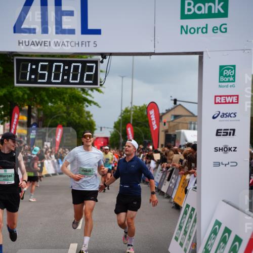 20.09.2026 - PSD Bank Halbmarathon LAZAROV Photography http://msf.ph/oto/10511842 20.09.2026 11:50:02 Ziel 1048, 1241, 2765, 2962, 4605 meine-sportfotos.de