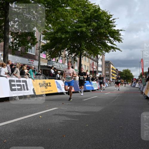20.09.2026 - PSD Bank Halbmarathon J. Mangold http://msf.ph/oto/10511860 20.09.2026 11:38:42 Ziel 1298, 1483, 1954, 2403, 2550, 3188, 3885 meine-sportfotos.de