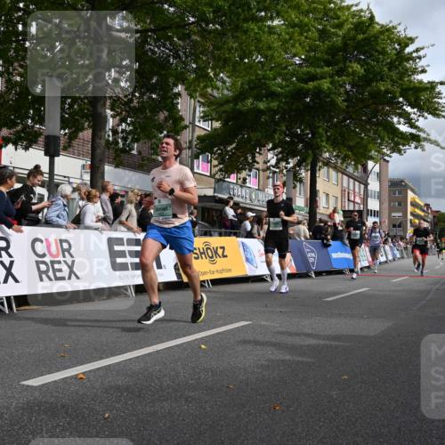 20.09.2026 - PSD Bank Halbmarathon J. Mangold http://msf.ph/oto/10511875 20.09.2026 11:38:43 Ziel 1298, 1483, 1954, 2403, 2550, 3188, 3727, 3885 meine-sportfotos.de