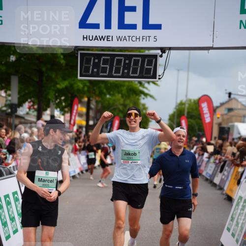 20.09.2026 - PSD Bank Halbmarathon LAZAROV Photography http://msf.ph/oto/10511878 20.09.2026 11:50:03 Ziel 1048, 1241, 2765, 2962, 4605 meine-sportfotos.de