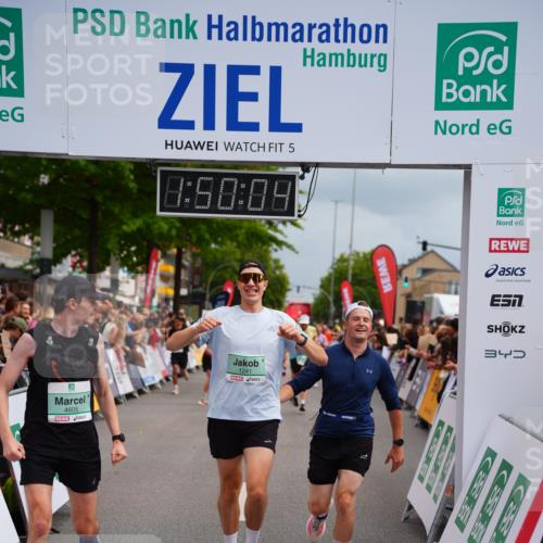 20.09.2026 - PSD Bank Halbmarathon LAZAROV Photography http://msf.ph/oto/10511888 20.09.2026 11:50:03 Ziel 1048, 1241, 2765, 2962, 4605 meine-sportfotos.de