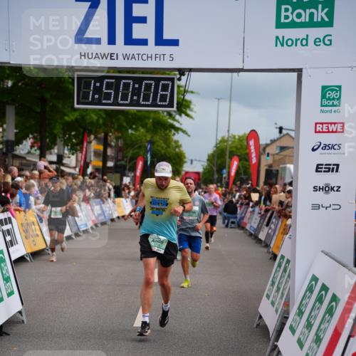 20.09.2026 - PSD Bank Halbmarathon LAZAROV Photography http://msf.ph/oto/10511930 20.09.2026 11:50:07 Ziel 1048, 1241, 1774, 2890, 3382, 4498, 4605 meine-sportfotos.de