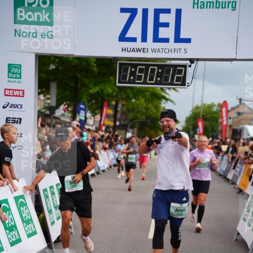 20.09.2026 - PSD Bank Halbmarathon LAZAROV Photography http://msf.ph/oto/10511996 20.09.2026 11:50:12 Ziel 1048, 1236, 1602, 1604, 1774, 1814, 2890, 3382, 4104, 4498 meine-sportfotos.de