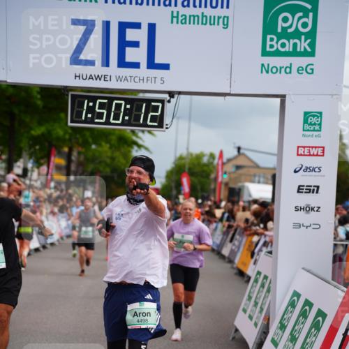 20.09.2026 - PSD Bank Halbmarathon LAZAROV Photography http://msf.ph/oto/10512003 20.09.2026 11:50:12 Ziel 1048, 1236, 1602, 1604, 1774, 1814, 2890, 3382, 4104, 4498 meine-sportfotos.de