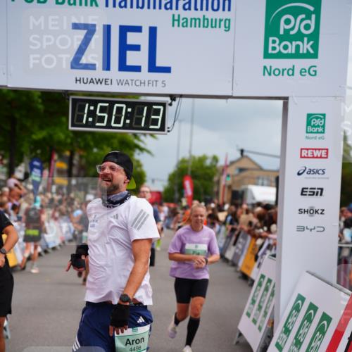 20.09.2026 - PSD Bank Halbmarathon LAZAROV Photography http://msf.ph/oto/10512027 20.09.2026 11:50:12 Ziel 1048, 1236, 1602, 1604, 1774, 1814, 2890, 3382, 4104, 4498 meine-sportfotos.de