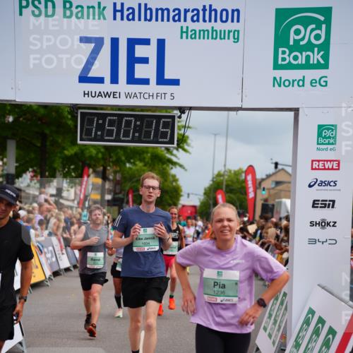 20.09.2026 - PSD Bank Halbmarathon LAZAROV Photography http://msf.ph/oto/10512068 20.09.2026 11:50:14 Ziel 1236, 1537, 1602, 1604, 1774, 1814, 1983, 2890, 3382, 4104, 4498 meine-sportfotos.de