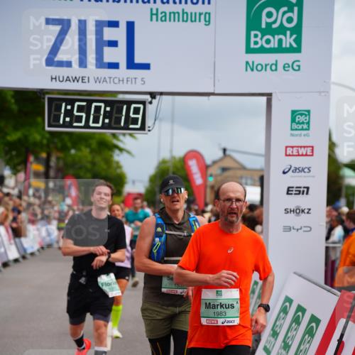 20.09.2026 - PSD Bank Halbmarathon LAZAROV Photography http://msf.ph/oto/10512152 20.09.2026 11:50:19 Ziel 1236, 1309, 1537, 1602, 1604, 1814, 1983, 2371, 3083, 3382, 3513, 3576, 4104, 4498 meine-sportfotos.de