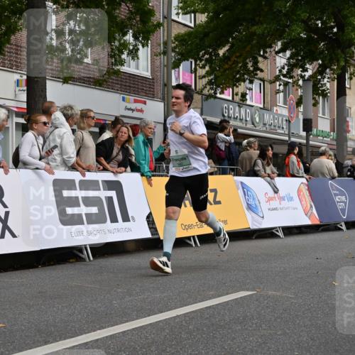 20.09.2026 - PSD Bank Halbmarathon J. Mangold http://msf.ph/oto/10512217 20.09.2026 11:39:33 Ziel 1656, 1662, 2782, 3919 meine-sportfotos.de