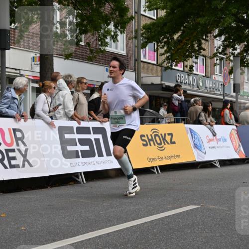 20.09.2026 - PSD Bank Halbmarathon J. Mangold http://msf.ph/oto/10512222 20.09.2026 11:39:33 Ziel 1656, 1662, 2782, 3919 meine-sportfotos.de