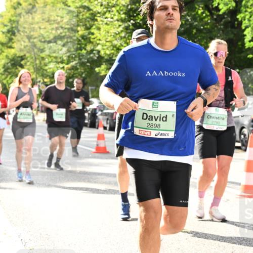 20.09.2026 - PSD Bank Halbmarathon Dr. Thomas Lammeyer http://msf.ph/oto/10512266 20.09.2026 11:07:50 Laufen 2898, 2793 meine-sportfotos.de