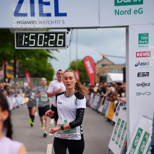 20.09.2026 - PSD Bank Halbmarathon LAZAROV Photography http://msf.ph/oto/10512269 20.09.2026 11:50:26 Ziel 1309, 1537, 1902, 2371, 2627, 3083, 3513, 3576, 3961, 4660 meine-sportfotos.de