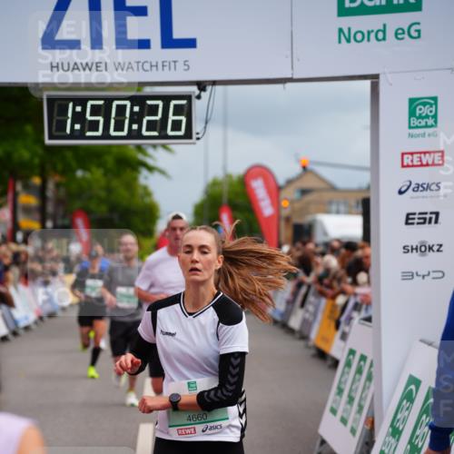 20.09.2026 - PSD Bank Halbmarathon LAZAROV Photography http://msf.ph/oto/10512278 20.09.2026 11:50:26 Ziel 1309, 1537, 1902, 2371, 2627, 3083, 3513, 3576, 3961, 4660 meine-sportfotos.de