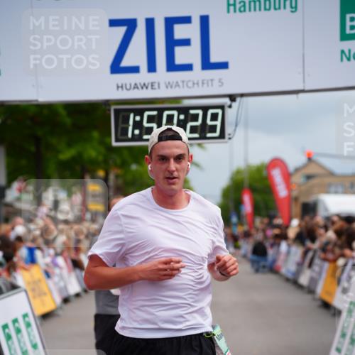 20.09.2026 - PSD Bank Halbmarathon LAZAROV Photography http://msf.ph/oto/10512343 20.09.2026 11:50:28 Ziel 1309, 1902, 2258, 2371, 2627, 3513, 3576, 3961, 4660 meine-sportfotos.de