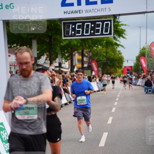 20.09.2026 - PSD Bank Halbmarathon LAZAROV Photography http://msf.ph/oto/10512350 20.09.2026 11:50:30 Ziel 1902, 2258, 2627, 3513, 3576, 3961, 4660 meine-sportfotos.de