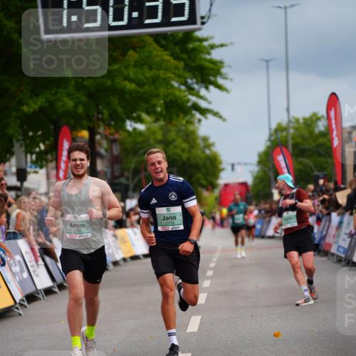 20.09.2026 - PSD Bank Halbmarathon LAZAROV Photography http://msf.ph/oto/10512443 20.09.2026 11:50:38 Ziel 2258, 2273, 2745 meine-sportfotos.de