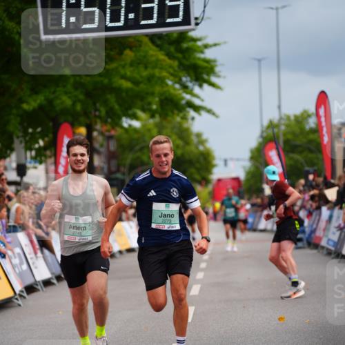 20.09.2026 - PSD Bank Halbmarathon LAZAROV Photography http://msf.ph/oto/10512472 20.09.2026 11:50:39 Ziel 2258, 2273, 2745 meine-sportfotos.de