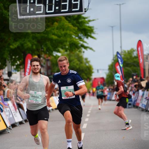 20.09.2026 - PSD Bank Halbmarathon LAZAROV Photography http://msf.ph/oto/10512483 20.09.2026 11:50:39 Ziel 2258, 2273, 2745 meine-sportfotos.de