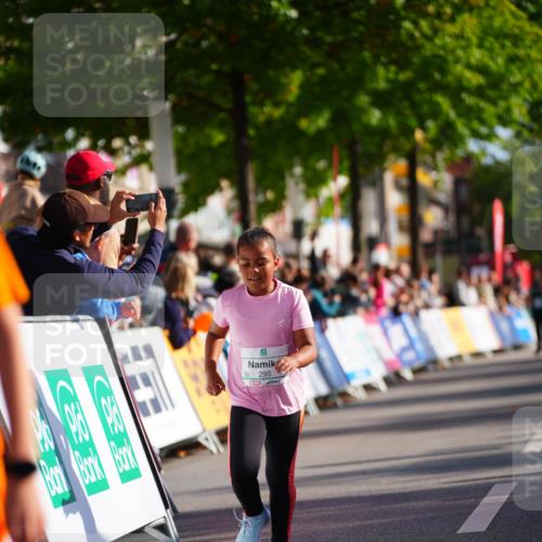 20.09.2026 - PSD Bank Halbmarathon LAZAROV Photography http://msf.ph/oto/10512608 20.09.2026 10:34:17 Laufen 295, 2 meine-sportfotos.de