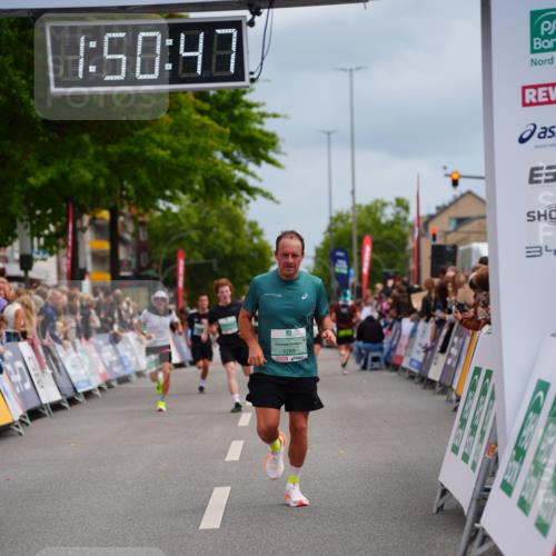 20.09.2026 - PSD Bank Halbmarathon LAZAROV Photography http://msf.ph/oto/10512614 20.09.2026 11:50:47 Ziel 1763, 2273, 2304, 2745, 3356 meine-sportfotos.de