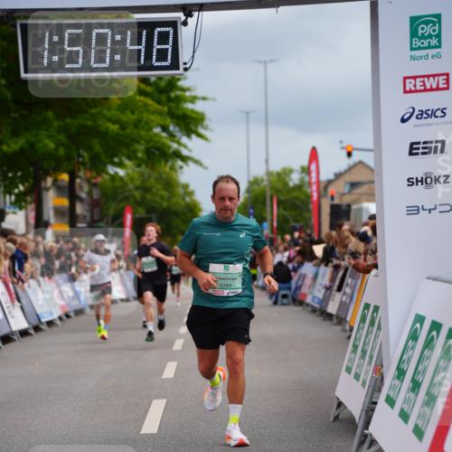 20.09.2026 - PSD Bank Halbmarathon LAZAROV Photography http://msf.ph/oto/10512634 20.09.2026 11:50:47 Ziel 1763, 2273, 2304, 2745, 3356 meine-sportfotos.de