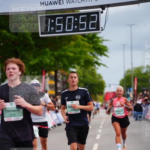 20.09.2026 - PSD Bank Halbmarathon LAZAROV Photography http://msf.ph/oto/10512707 20.09.2026 11:50:52 Ziel 1763, 2304, 3323, 3356, 3858, 4535 meine-sportfotos.de