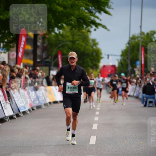 20.09.2026 - PSD Bank Halbmarathon LAZAROV Photography http://msf.ph/oto/10512780 20.09.2026 11:50:57 Ziel 3323, 3356, 3473, 3858, 4535 meine-sportfotos.de