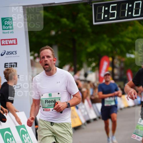 20.09.2026 - PSD Bank Halbmarathon LAZAROV Photography http://msf.ph/oto/10513037 20.09.2026 11:51:07 Ziel 1003, 1459, 2249, 2942, 2957, 3473, 3917, 4101, 4314, 4772 meine-sportfotos.de