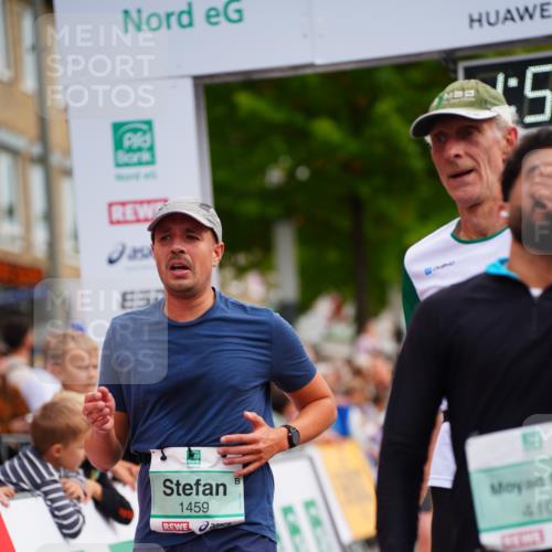 20.09.2026 - PSD Bank Halbmarathon LAZAROV Photography http://msf.ph/oto/10513115 20.09.2026 11:51:10 Ziel 1003, 1459, 1625, 2249, 2942, 2957, 3917, 4101, 4314, 4772 meine-sportfotos.de