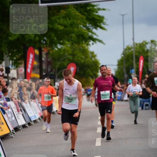 20.09.2026 - PSD Bank Halbmarathon LAZAROV Photography http://msf.ph/oto/10513206 20.09.2026 11:51:20 Ziel 1625, 2949, 3997, 4231, 4595 meine-sportfotos.de