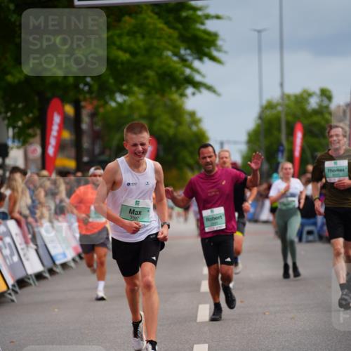 20.09.2026 - PSD Bank Halbmarathon LAZAROV Photography http://msf.ph/oto/10513215 20.09.2026 11:51:21 Ziel 1006, 1625, 2949, 3972, 3997, 4231, 4594, 4595 meine-sportfotos.de
