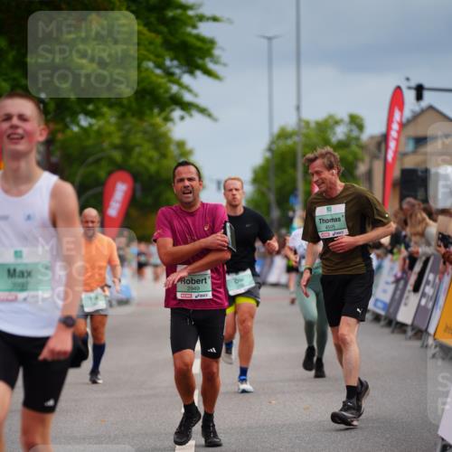 20.09.2026 - PSD Bank Halbmarathon LAZAROV Photography http://msf.ph/oto/10513248 20.09.2026 11:51:22 Ziel 1006, 2949, 3972, 3997, 4231, 4594, 4595 meine-sportfotos.de