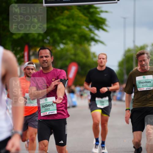 20.09.2026 - PSD Bank Halbmarathon LAZAROV Photography http://msf.ph/oto/10513284 20.09.2026 11:51:23 Ziel 1006, 2949, 3972, 3997, 4231, 4594, 4595 meine-sportfotos.de