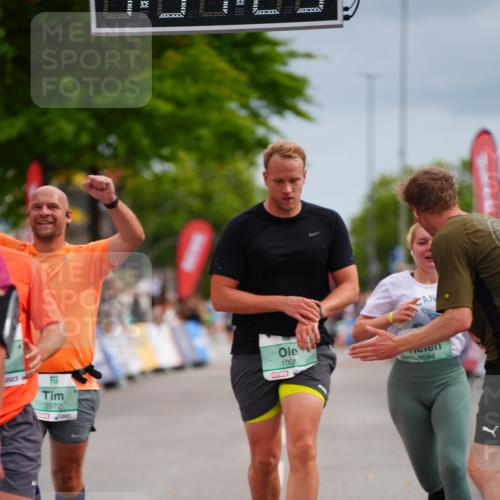 20.09.2026 - PSD Bank Halbmarathon LAZAROV Photography http://msf.ph/oto/10513316 20.09.2026 11:51:24 Ziel 1006, 2949, 3972, 3997, 4231, 4594, 4595 meine-sportfotos.de