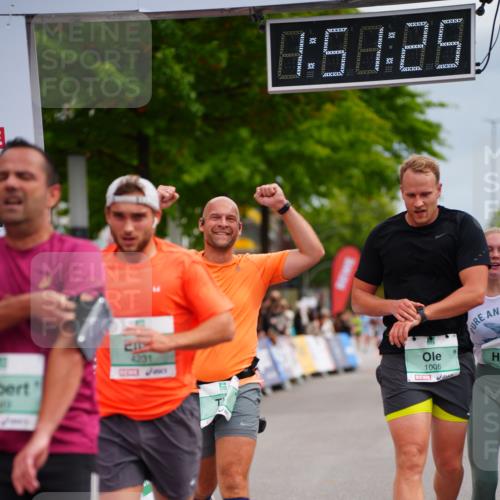 20.09.2026 - PSD Bank Halbmarathon LAZAROV Photography http://msf.ph/oto/10513322 20.09.2026 11:51:25 Ziel 1006, 2949, 3972, 3997, 4231, 4594, 4595 meine-sportfotos.de