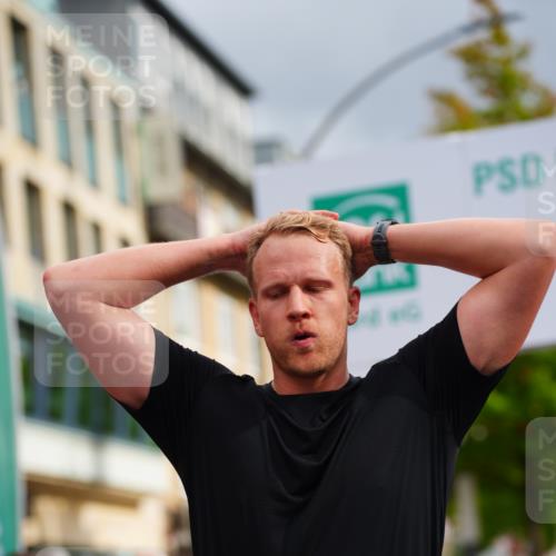 20.09.2026 - PSD Bank Halbmarathon LAZAROV Photography http://msf.ph/oto/10513395 20.09.2026 11:51:29 Ziel 1006, 2949, 3972, 3997, 4231, 4594, 4595 meine-sportfotos.de