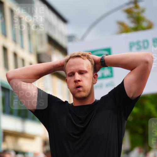 20.09.2026 - PSD Bank Halbmarathon LAZAROV Photography http://msf.ph/oto/10513402 20.09.2026 11:51:30 Ziel 1006, 2949, 3972, 3997, 4231, 4594, 4595 meine-sportfotos.de
