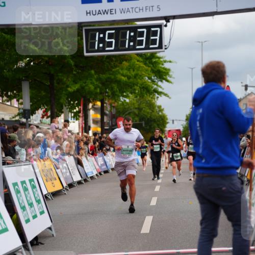20.09.2026 - PSD Bank Halbmarathon LAZAROV Photography http://msf.ph/oto/10513440 20.09.2026 11:51:33 Ziel 1006, 2458, 3866, 3972, 4594 meine-sportfotos.de