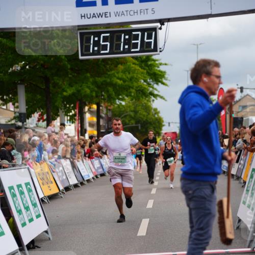 20.09.2026 - PSD Bank Halbmarathon LAZAROV Photography http://msf.ph/oto/10513449 20.09.2026 11:51:33 Ziel 1006, 2458, 3866, 3972, 4594 meine-sportfotos.de