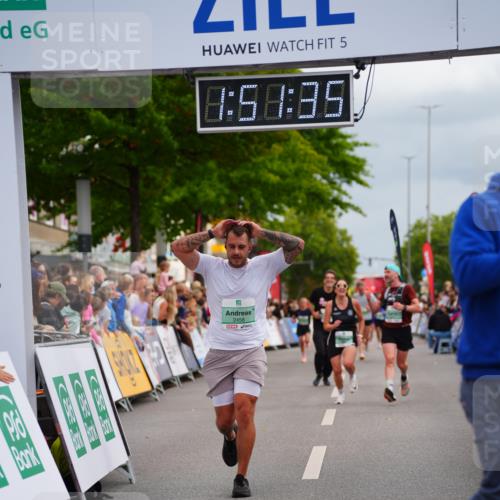 20.09.2026 - PSD Bank Halbmarathon LAZAROV Photography http://msf.ph/oto/10513473 20.09.2026 11:51:34 Ziel 2458, 3866 meine-sportfotos.de