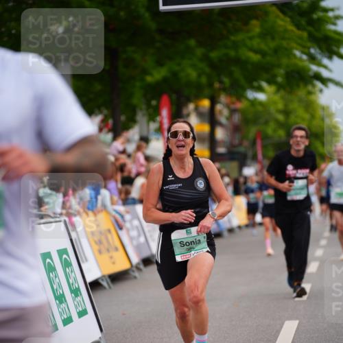 20.09.2026 - PSD Bank Halbmarathon LAZAROV Photography http://msf.ph/oto/10513500 20.09.2026 11:51:37 Ziel 2458, 2814, 3866, 4618 meine-sportfotos.de