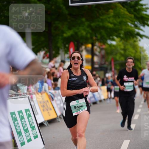 20.09.2026 - PSD Bank Halbmarathon LAZAROV Photography http://msf.ph/oto/10513509 20.09.2026 11:51:37 Ziel 2458, 2814, 3866, 4618 meine-sportfotos.de
