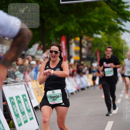 20.09.2026 - PSD Bank Halbmarathon LAZAROV Photography http://msf.ph/oto/10513515 20.09.2026 11:51:38 Ziel 2458, 2814, 3866, 4618 meine-sportfotos.de
