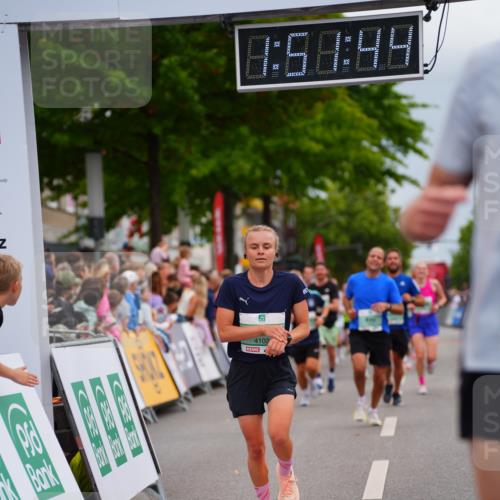 20.09.2026 - PSD Bank Halbmarathon LAZAROV Photography http://msf.ph/oto/10513581 20.09.2026 11:51:43 Ziel 2458, 2463, 2685, 2814, 3866, 4102, 4618 meine-sportfotos.de