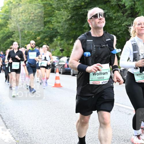 20.09.2026 - PSD Bank Halbmarathon Dr. Thomas Lammeyer http://msf.ph/oto/10513637 20.09.2026 11:08:39 Laufen 1859, 1375 meine-sportfotos.de